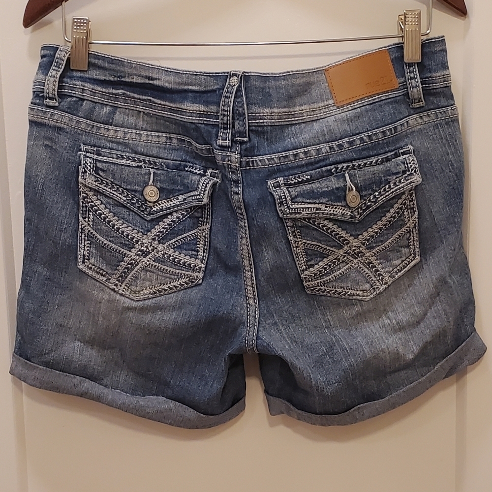 Stretchy Ripped Jean Shorts - Picture 3 of 4